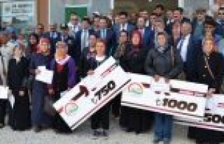 KADIN ÇİFTÇİLERİMİZ LADİK’TE YARIŞTI