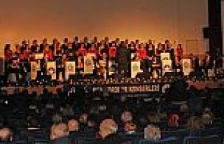 KARDEŞ KOROLAR BAFRA'DA KONSER VERDİ