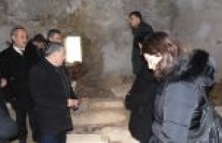 KAYMAKAM ARSLAN EMİR MİRZA BEY TÜRBESİNDE İNCELEME...