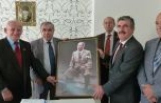 Kaymakama Emeklilerden ‘Hayırlı Olsun’ Ziyareti