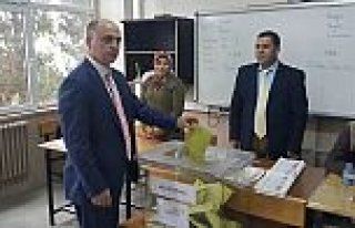 MİLLETVEKİLİ EDİS, OYUNU KULLANDI