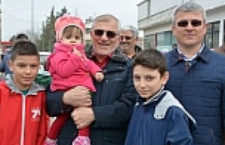 MİNİK NAZLI ZUMRA UMREYE UĞURLANDI