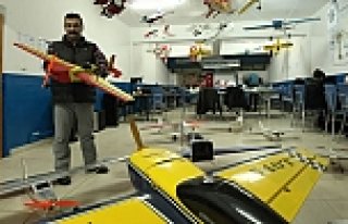 Oğlu İçin Yaptığı Model Uçakları Şimdi Yurt...