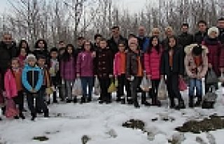 Öğrenciler Yaban Hayvanları İçin Doğaya Yem...