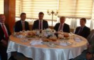 ÖĞRETMENLER HAZIRLADIKLARI PROJELERİ TANITTI