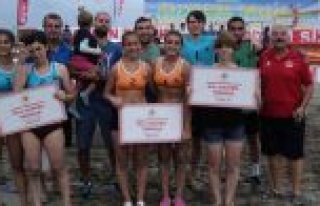 PLAJ VOLEYBOLU HEYECANI SONA ERDİ