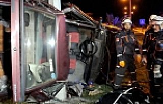Samsun'da otomobil direğe çarptı: 1 ölü