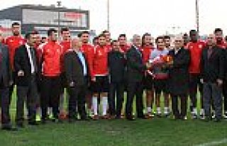 SAMSUNSPOR'A ÇİFTE ZİYARET