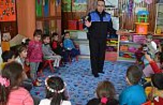 Toplum destekli polislerden anaokuluna ziyaret