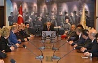 TÜRK KIZILAYINDAN VALİ ŞAHİN’E ZİYARET