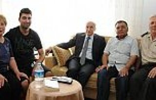 VALİ ŞAHİN JANDARMA UZMAN ÇAVUŞ AKYÜZ’Ü ZİYARET...