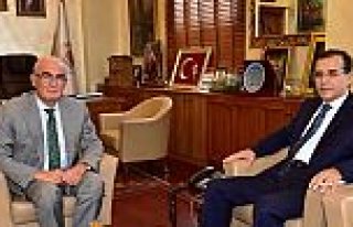 VALİ YARDIMCISI VE DEKANDAN BAŞKAN YILMAZ'A VEDA...