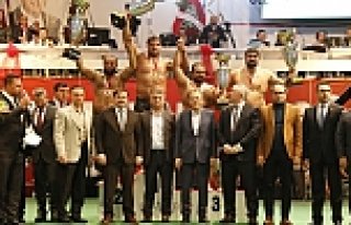 YAĞLI GÜREŞ TARİHİNDE BİR İLK GERÇEKLEŞTİ