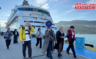 Rusya'dan 1015 kruvaziyer yolcusu Amasra'ya geldi
