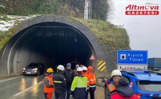 Artvin'de tünelde meydana gelen tır yangınında 5 kişi dumandan etkilendi