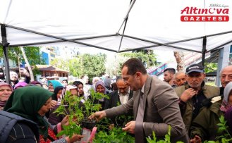 Akçaabat'ta ücretsiz 10 bin sebze fidanı dağıtıldı