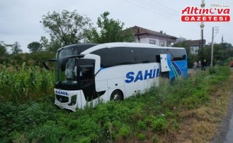 Samsun'da yolcu otobüsünün yol kenarındakilere çarptığı kazada ölü sayısı 2'ye yükseldi