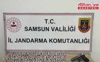 Samsun'da minibüsün altına gizlenen sentetik ecza hapı ele geçirildi