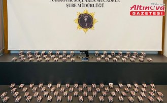 Samsun'da çöp konteynerine bırakılan uyuşturucuyla ilgili 4 zanlı yakalandı