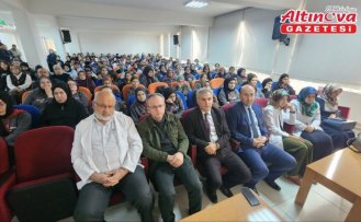 Suluova’da “Hz. Peygamber, Aile ve Namaz” konulu konferans düzenledi