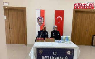 Tosya'da polis üniversite öğrencilerini bilgilendirdi