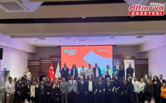 Sektör uzmanları dış ticaretin gündemini İzmir'deki panelde masaya yatırdı