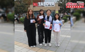 Taşovalı çocuklar yazdıkları mektup ve harçlıklarını Gazze'deki yaşıtlarına gönderdi