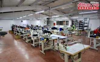 Üç dikiş makinesiyle başladığı tekstil sektöründe dünya pazarına açıldı