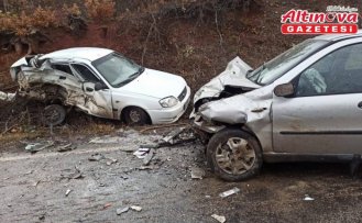 Tokat'ta iki otomobilin çarpıştığı kazada 1 kişi öldü, 2 kişi yaralandı