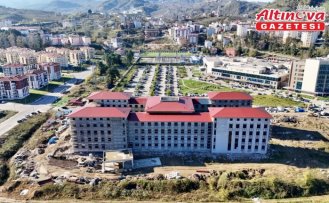 Vali Serdengeçti ile Rektör Prof. Dr. Can, yapımı devam eden morfoloji binasını inceledi