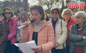 Zonguldak'ta “kadın cinayetleri“ ve “çocuk istismarı“ sessiz yürüyüşle protesto edildi