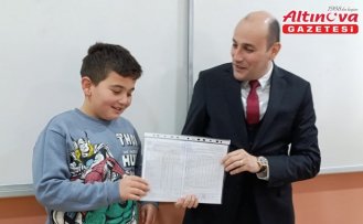 Eynesil ve Espiye'de öğrenciler karnelerini aldı