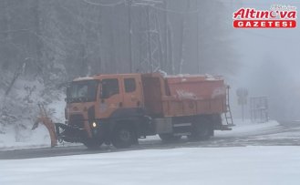 Bolu Dağı'nda kar ve sis etkili oldu