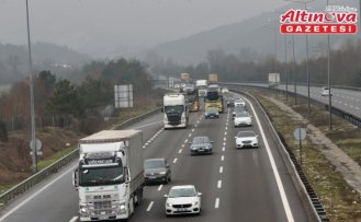 Anadolu Otoyolu'nun Bolu ve Düzce kesiminde bayram tatili hareketliliği kısmen başladı