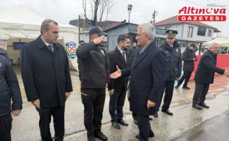 Düzce Valisi Makas, Bolu Dağı geçişinde bayram trafiği denetimlerine katıldı: