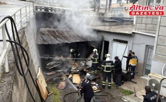 Karabük'te depoda çıkan yangın söndürüldü