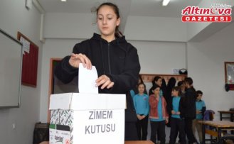 Samsun'da öğrenciler “zimem defteri“ geleneğini yaşattı