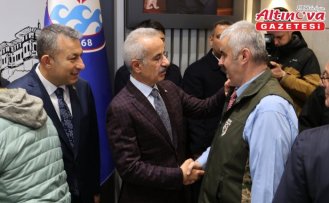 Ulaştırma ve Altyapı Bakanı Uraloğlu, Trabzon'da bayramlaşma töreninde konuştu: