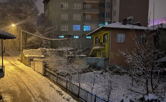 Kavak'a kar yağışı etkili oluyor