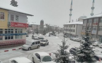 Başçiftlik'te kar yağışı etkili oldu