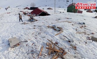 Giresun'da yaylada meydana gelen çığda bazı yapılar yıkıldı