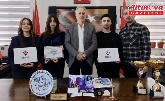 Lise öğrencileri yapay zeka destekli görsel ve sesli çeviri uygulaması tasarladı