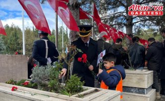 Sakarya ve çevre illerde Çanakkale Deniz Zaferi'nin 110. yılı dolayısıyla törenler düzenlendi