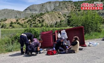 Çorum'da triportörün devrilmesi sonucu 2 kişi yaralandı