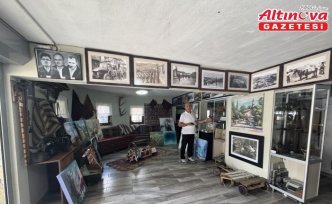 Emekli öğretmen, evinin garajında 4 bin eser sergiliyor