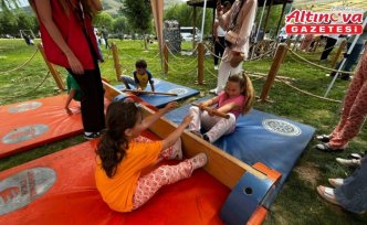 “Geleneksel Oyunlar Tırı“ Bayburt'ta çocuklarla buluştu