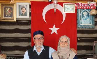 Gürel çifti, karşılıklı hoşgörü ve sevgi ile evliliklerinde 60 yılı geride bıraktı