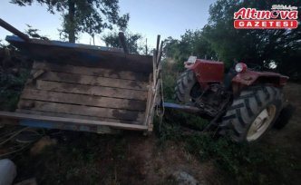 Samsun'da devrilen traktörün sürücüsü yaralandı