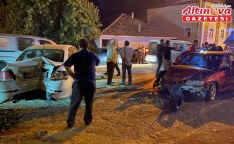 Sinop'ta iki otomobilin çarpıştığı kazada 8 kişi yaralandı