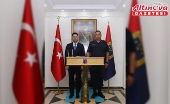 Almus Kaymakamı Çömen'den İl Jandarma Komutanı Çetin'e ziyaret